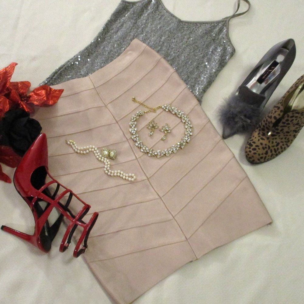 😍😎 HMS – HOT MIAMI STYLE BANDAGE BODY CON PENCIL SKIRT – NWOT 😎😍
